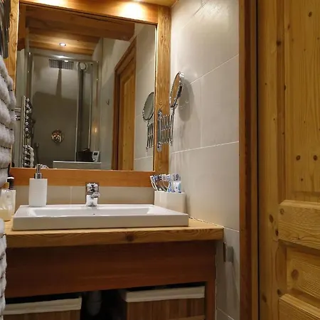 Σαλέ Skidh - 10 Personnes - Emplacement Ideal Au Centre De Vaujany